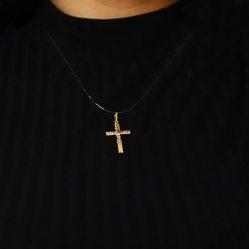 Pingente semi joia crucifixo trabalhado
