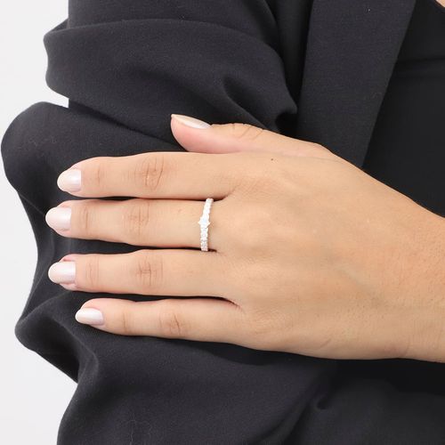 Anel prata 925 corações cravejados com ponto de luz