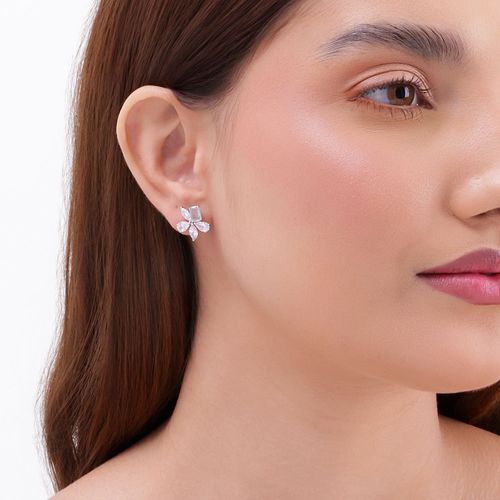 Brinco semijoia cravejado