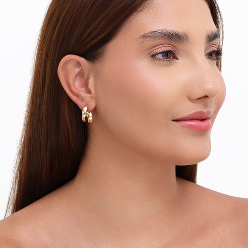 Brinco semijoia fio duplo liso